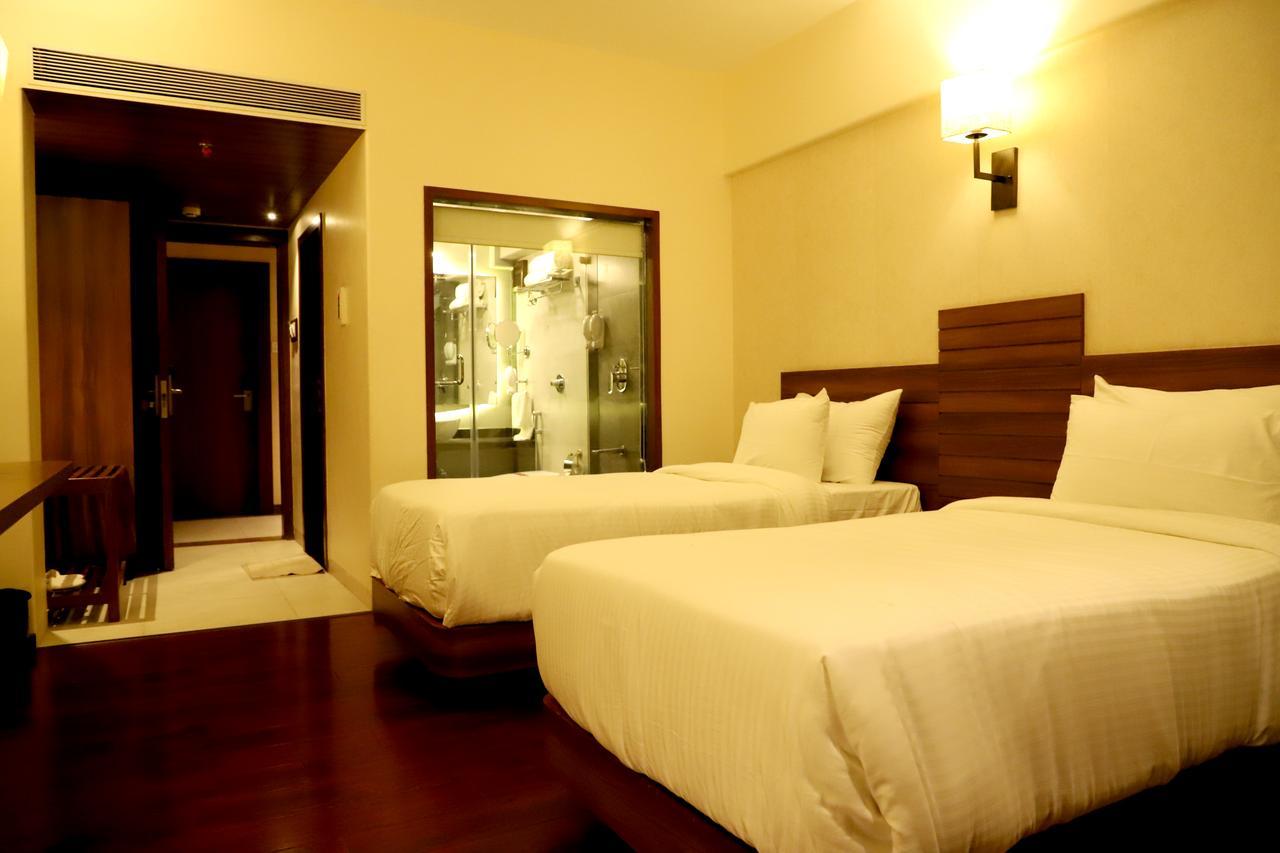 Hotel Reyansh Grand Boisar Ngoại thất bức ảnh